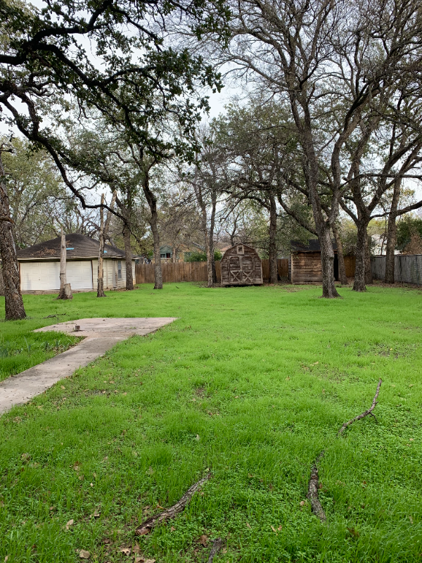 3212 Delaware Trl - Photo 5 of 9