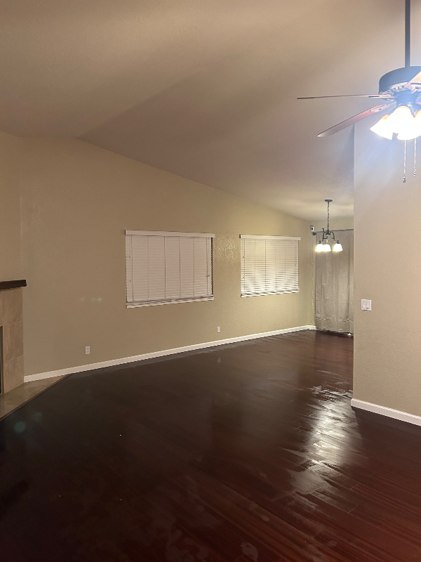 5200 Roseana Ct - Photo 3 of 20