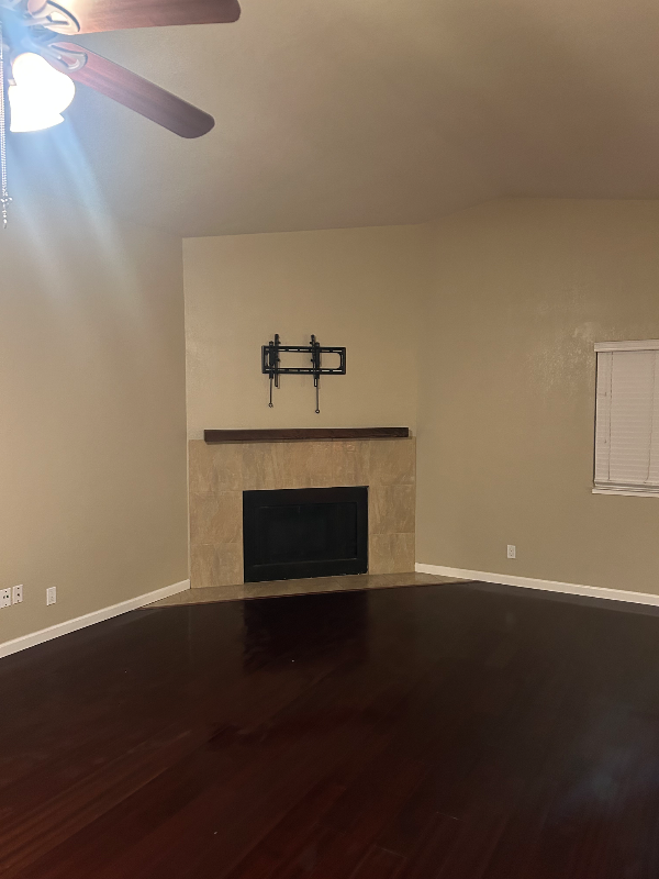 5200 Roseana Ct - Photo 4 of 20