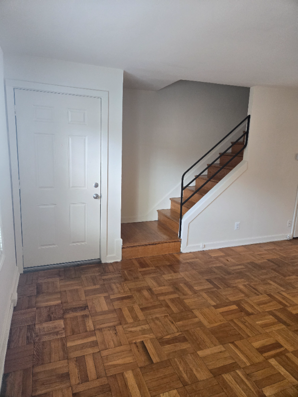 737 N Nelson St #23 - Photo 2 of 15