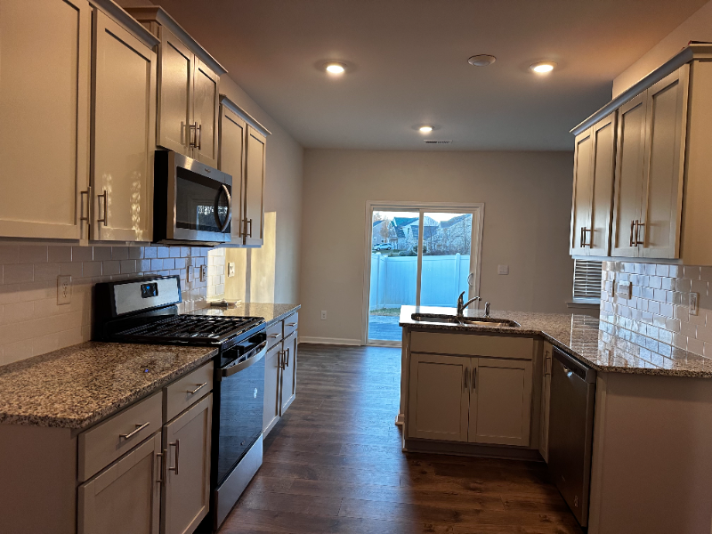 3696 Waterford Oak Ct - Photo 6 of 20