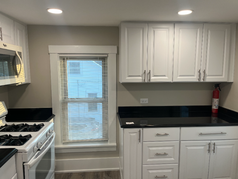 312 S Van Buren St #A - Photo 4 of 10