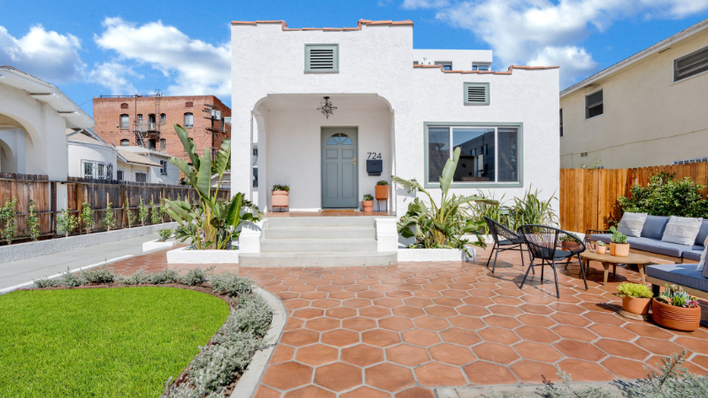 724 Gramercy Dr - Photo 2 of 20