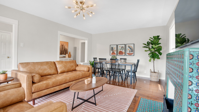 724 Gramercy Dr - Photo 3 of 20