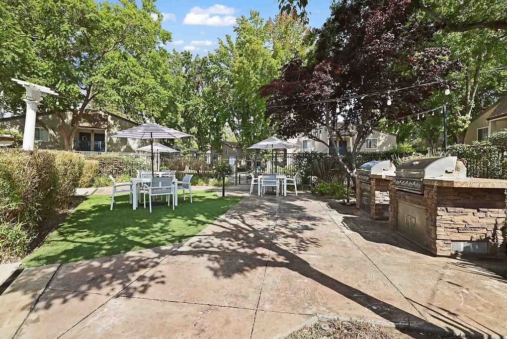 Stevenson Place - Photo 6 of 41