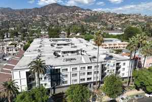 featured image of 245 W Loraine St