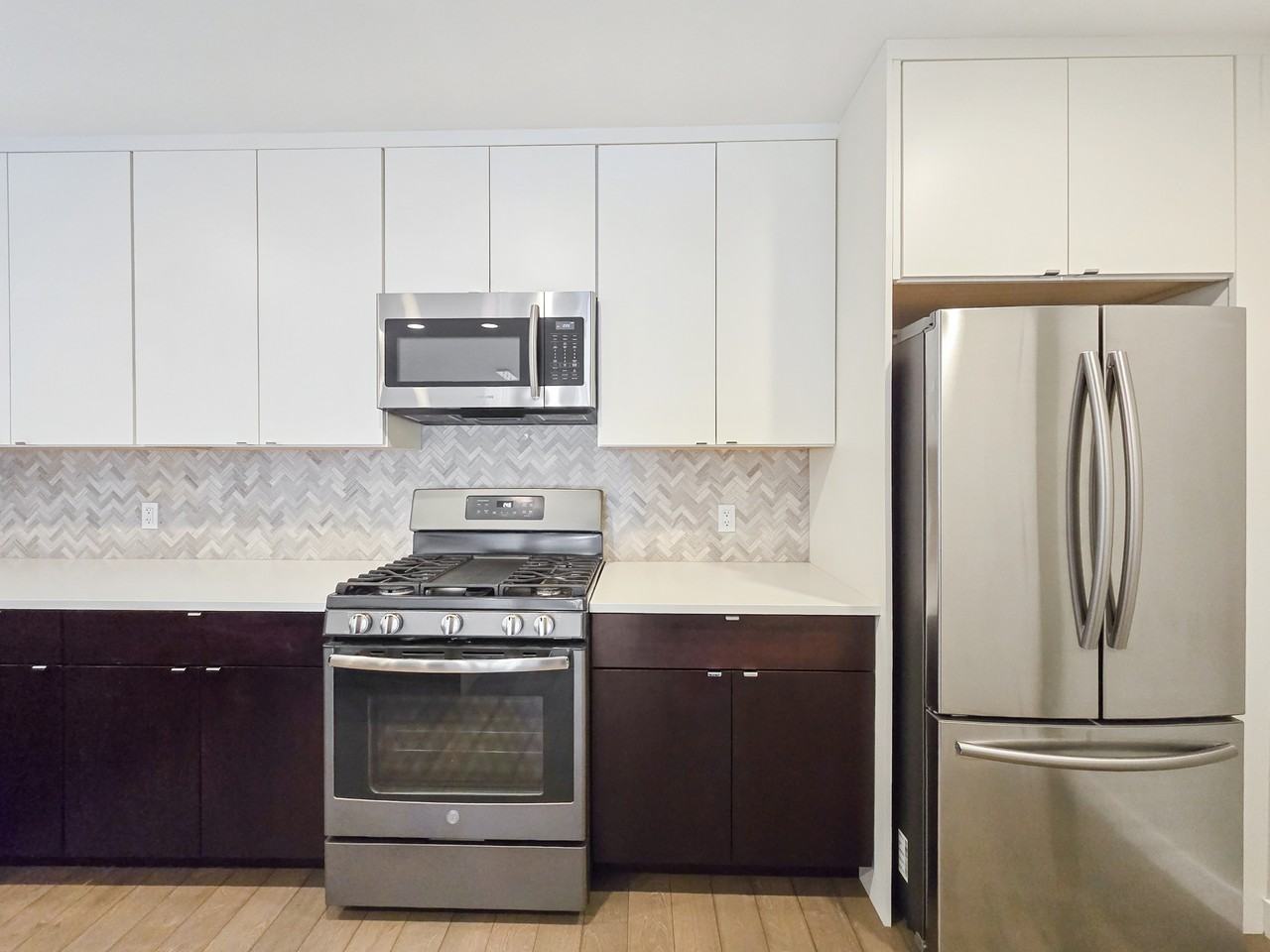 61 30 Ave Sw #NA - Photo 7 of 30