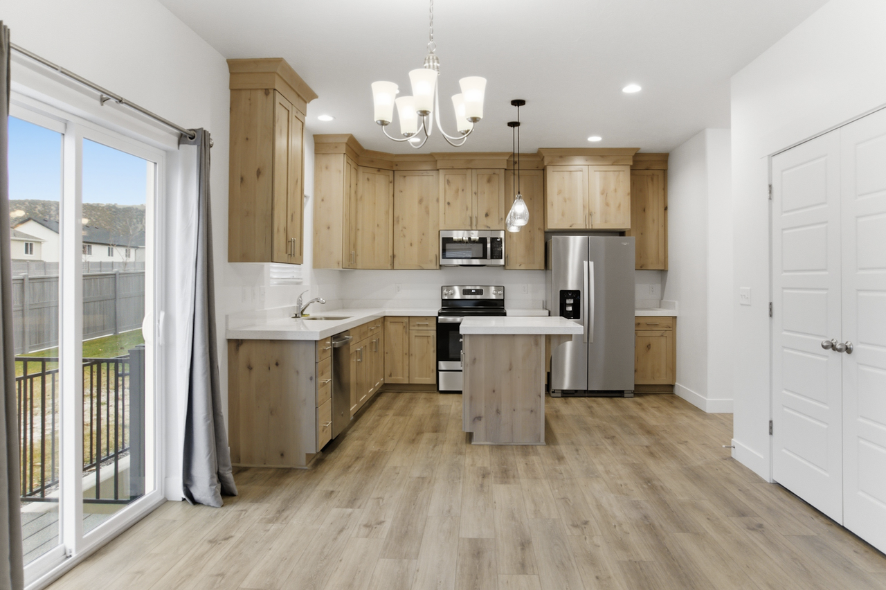 4634 East Silver Moon Drive - Photo 3 of 18