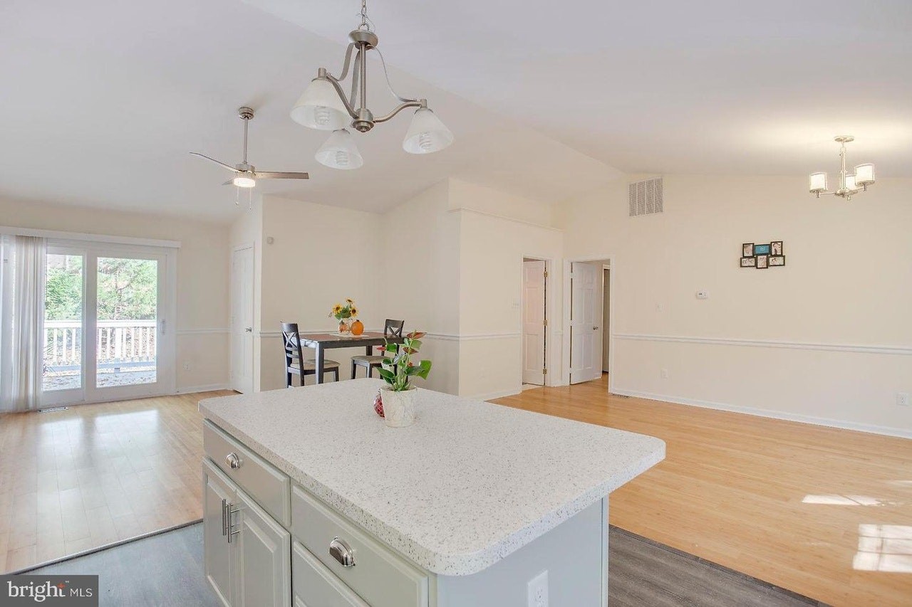 3120 Creedon Drive, Unit C: Mother-In-Law - Photo 2 of 17