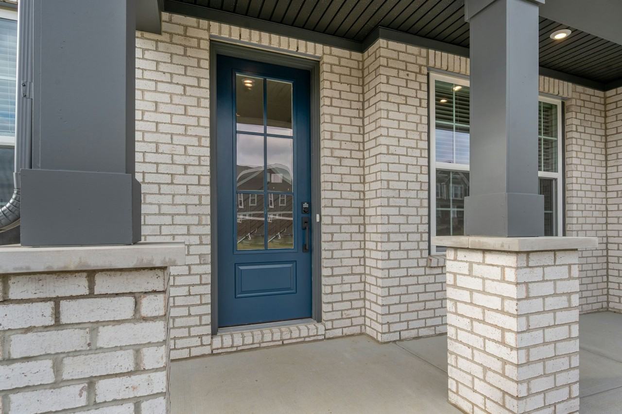 521 Coolmore Court - Photo 2 of 35