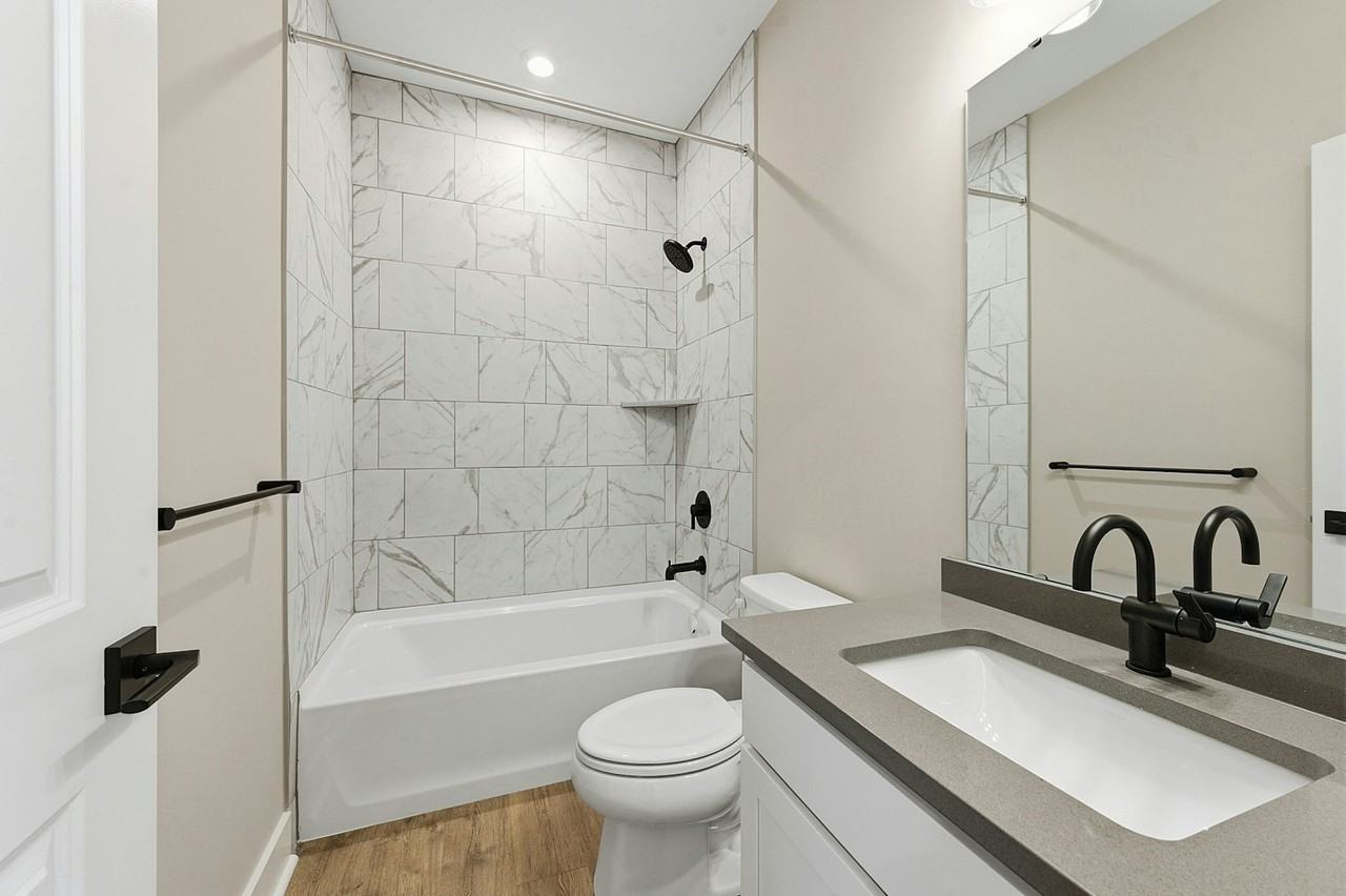 521 Coolmore Court - Photo 7 of 35