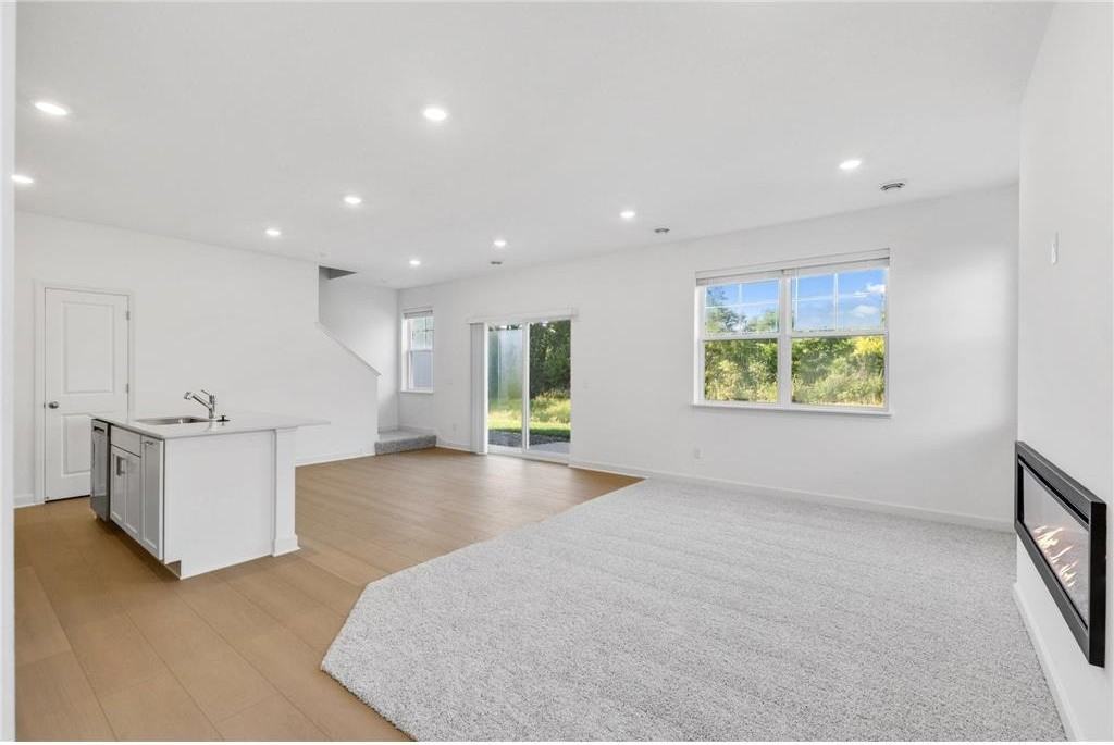 11112 203rd Street West - Photo 4 of 17