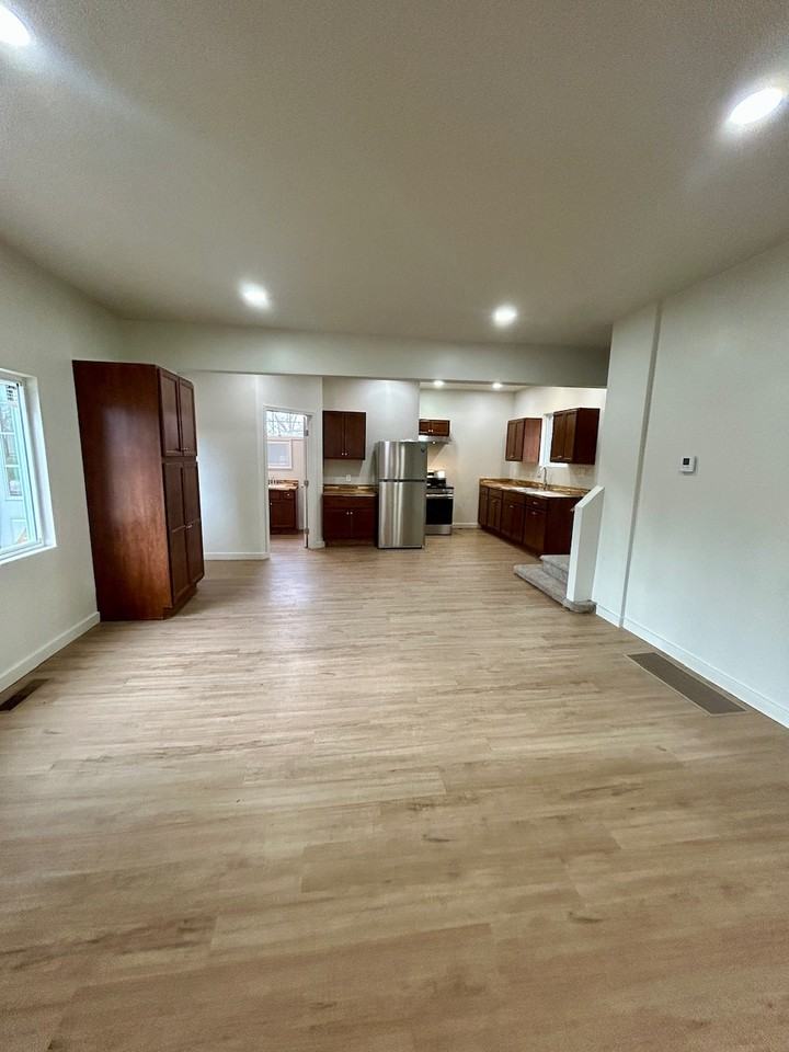 1423 Mitchell Ave #NA - Photo 5 of 20