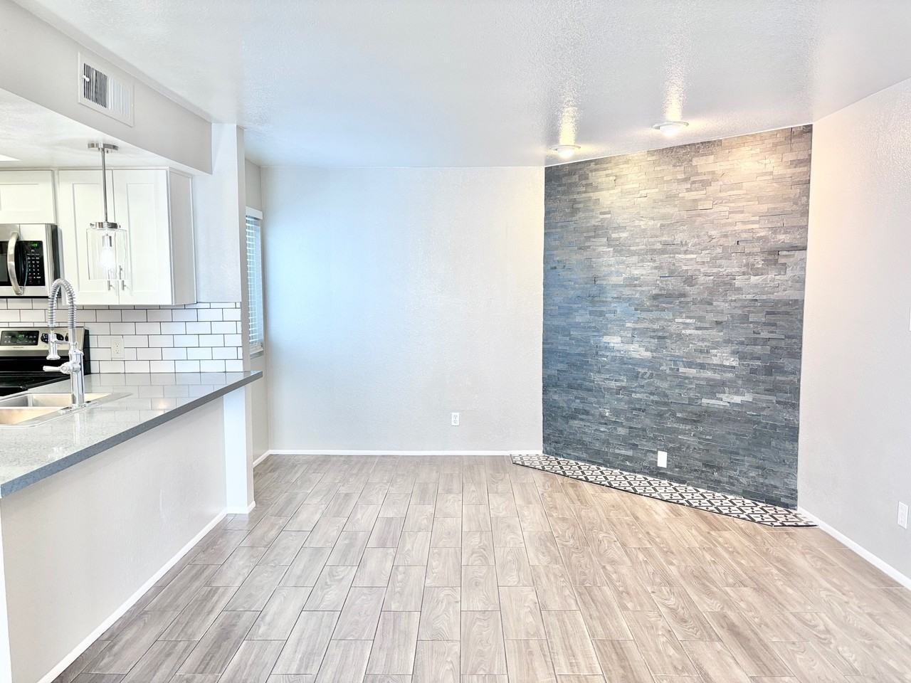 3109 N 36th St #3 - Photo 4 of 50