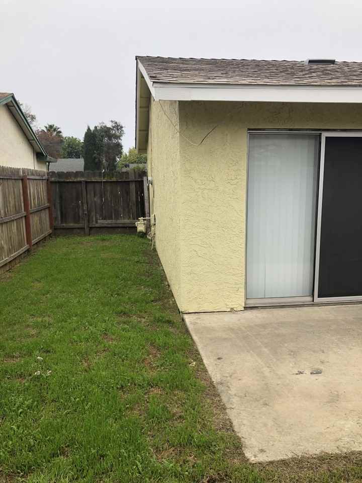 25 W Swallow St #NA - Photo 3 of 20