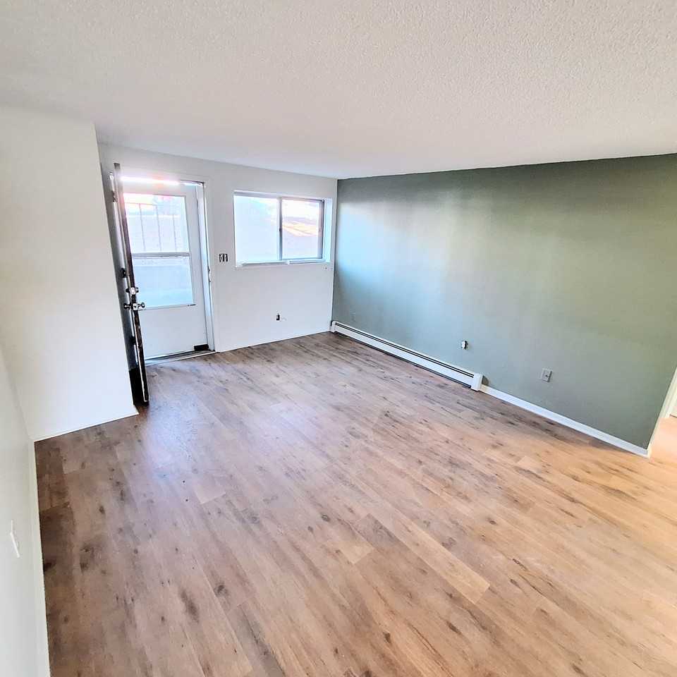 1065 Magnolia St #A - Photo 5 of 18