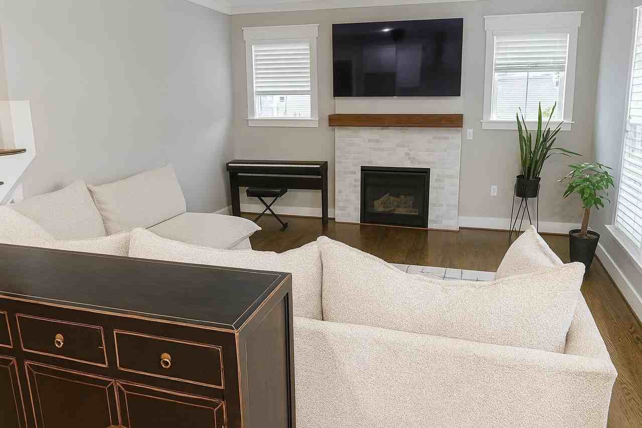 714 1/2 S State St #NA - Photo 4 of 11