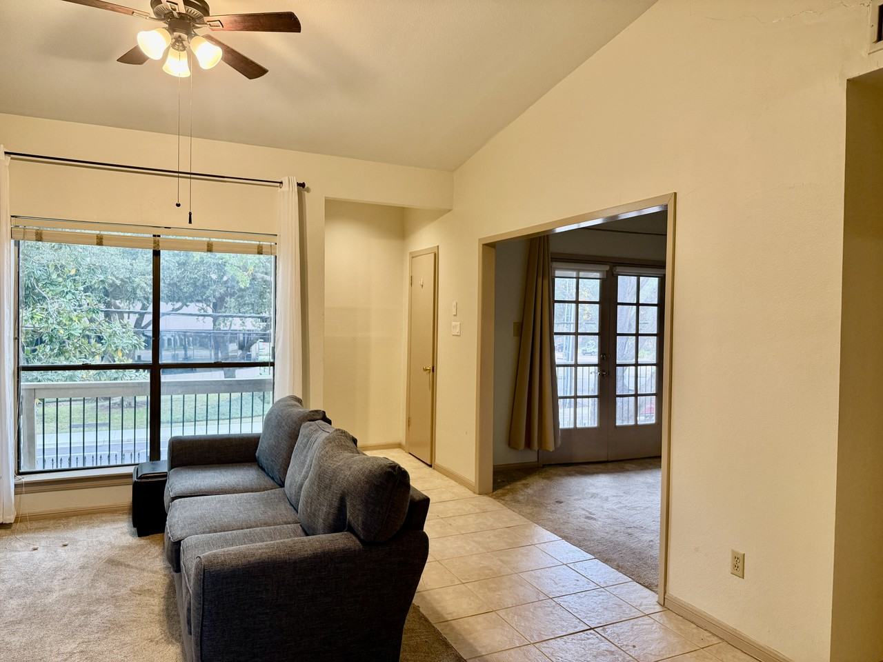 2001 Bering Dr #4A - Photo 3 of 18