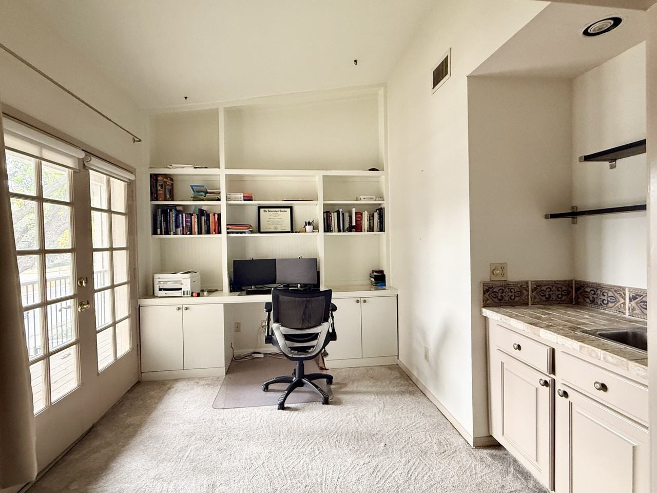 2001 Bering Dr #4A - Photo 4 of 18