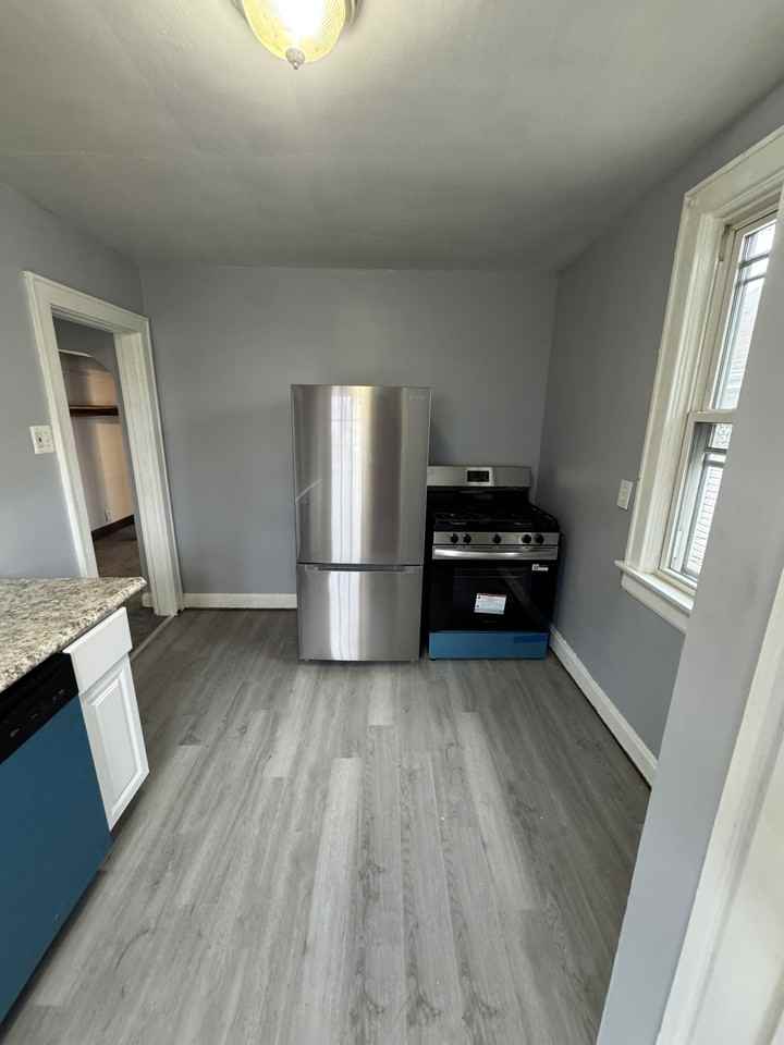 4210 Lowry Ave #3 - Photo 7 of 14