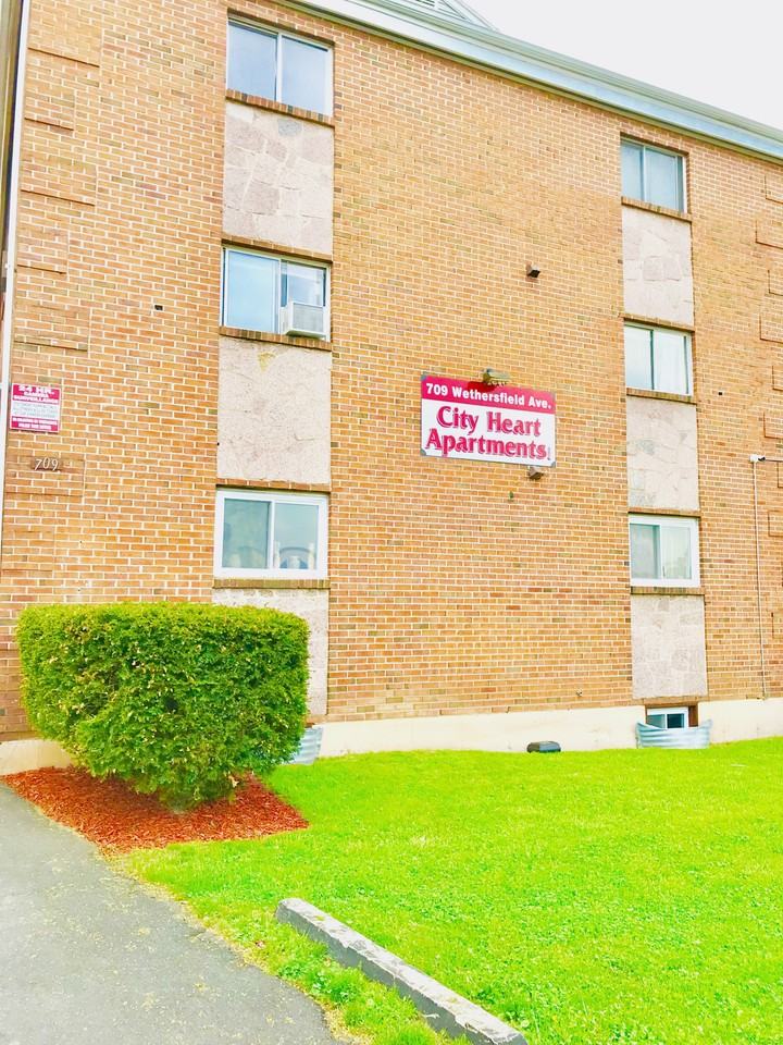 709 Wethersfield Ave #B3 - Photo 2 of 12