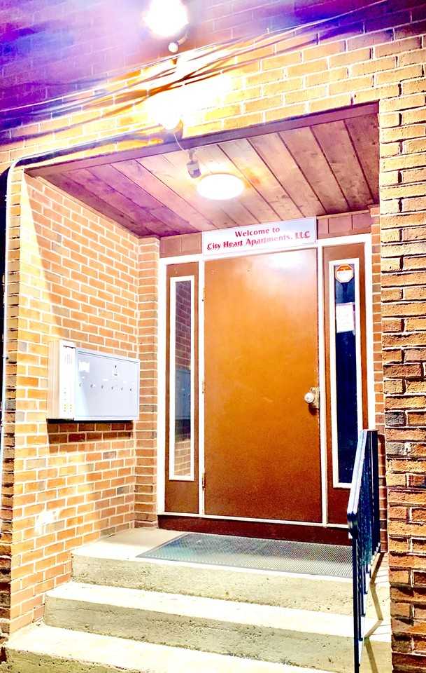 709 Wethersfield Ave #B3 - Photo 3 of 12