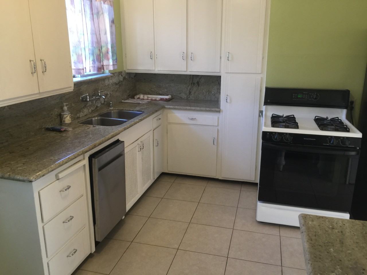 4438 Steele St #NA - Photo 5 of 6