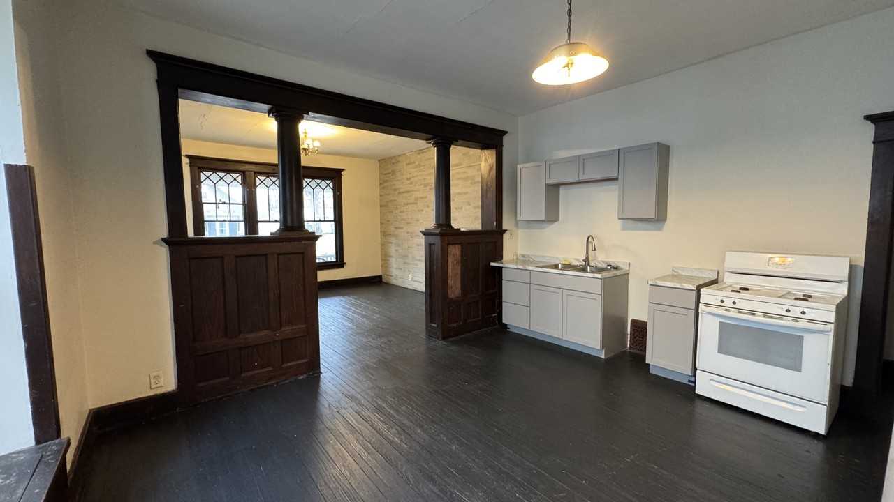 616 East Chandler Avenue - Photo 2 of 8