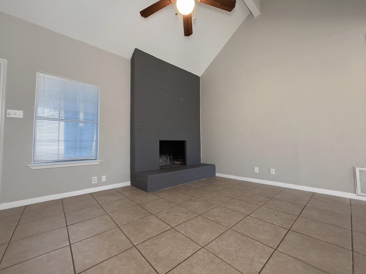 1900 West Taylor Street - Photo 3 of 14