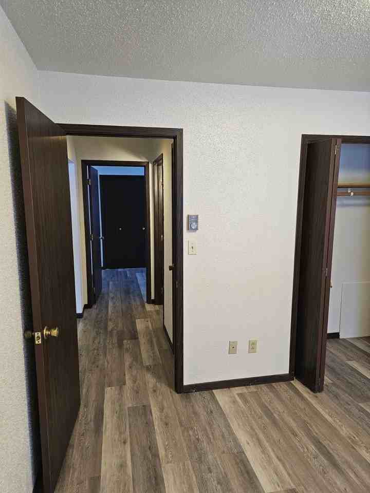 Edmore Apts - Photo 7 of 10