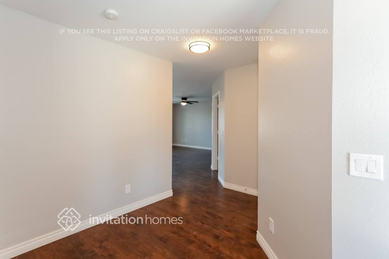 136 S 111th St - Photo 2 of 15