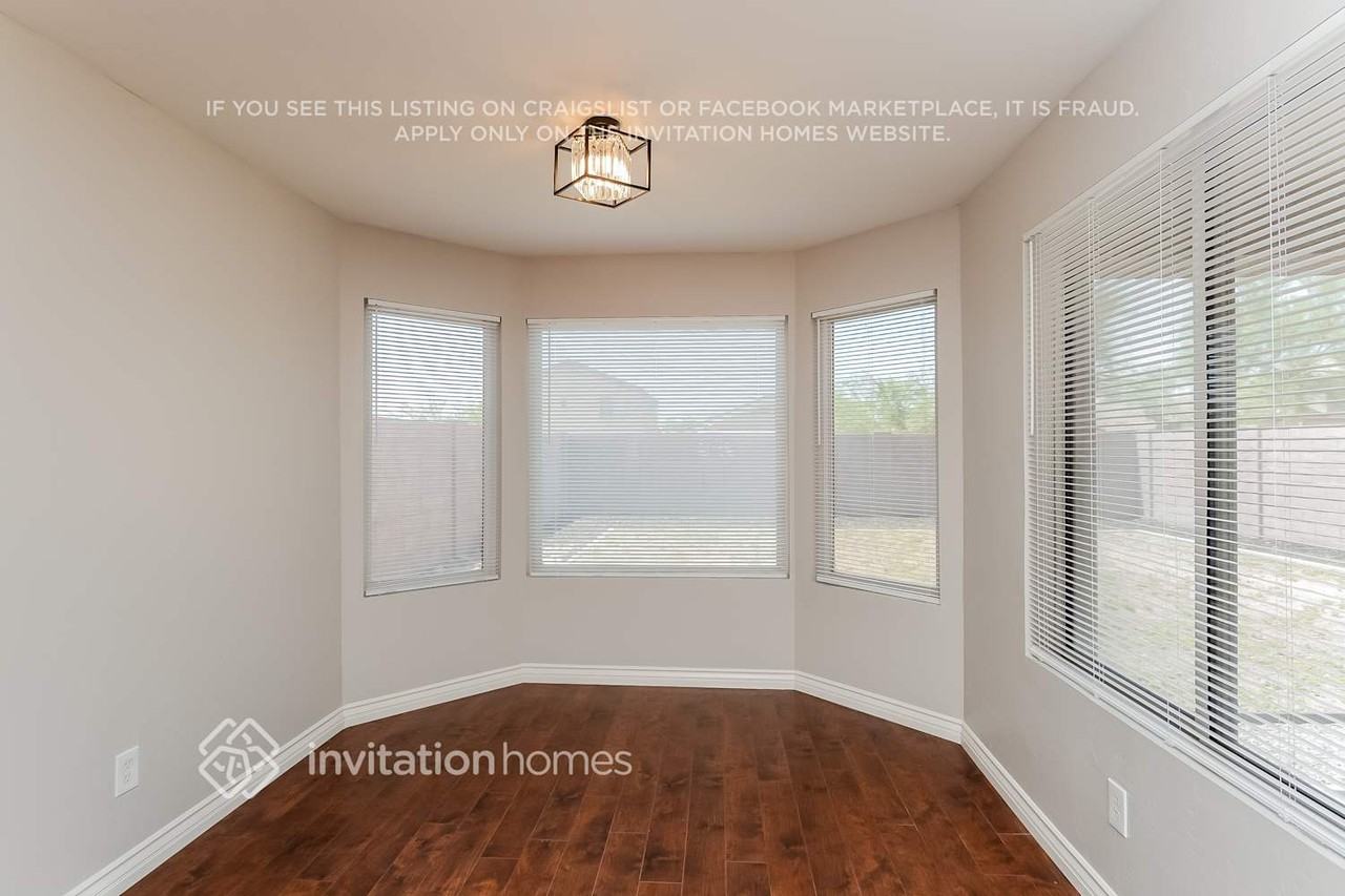 136 S 111th St - Photo 6 of 15