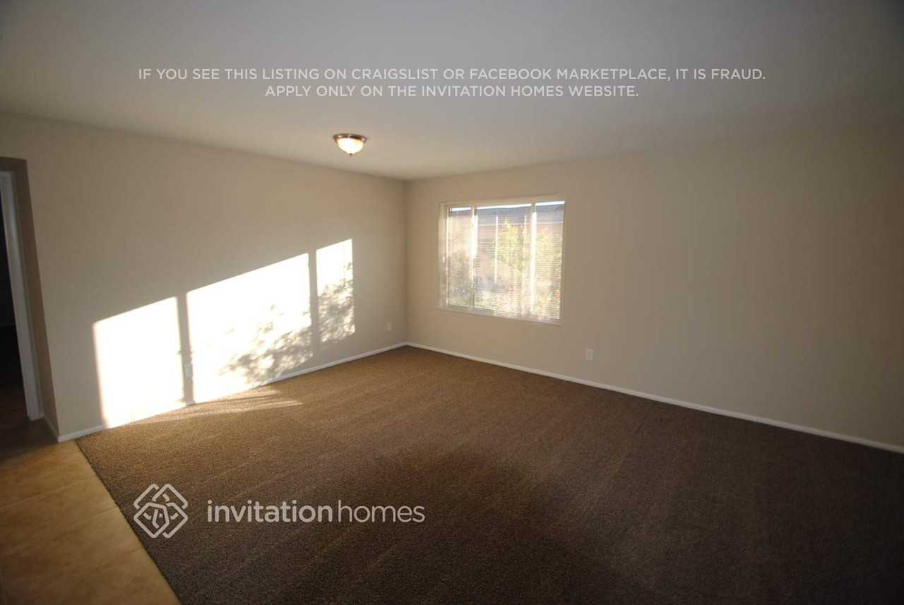 4614 W Sunnyside Ave - Photo 2 of 11