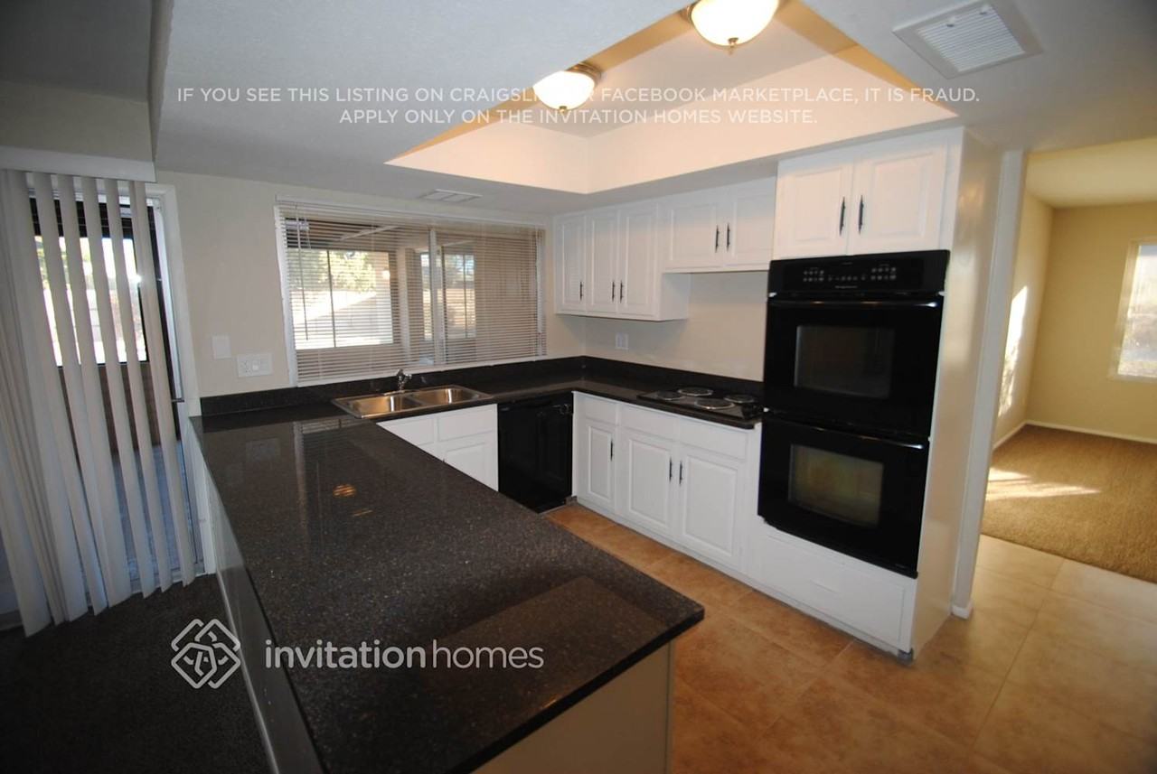 4614 W Sunnyside Ave - Photo 3 of 11