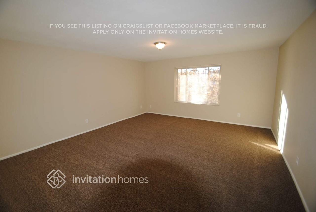 4614 W Sunnyside Ave - Photo 5 of 11