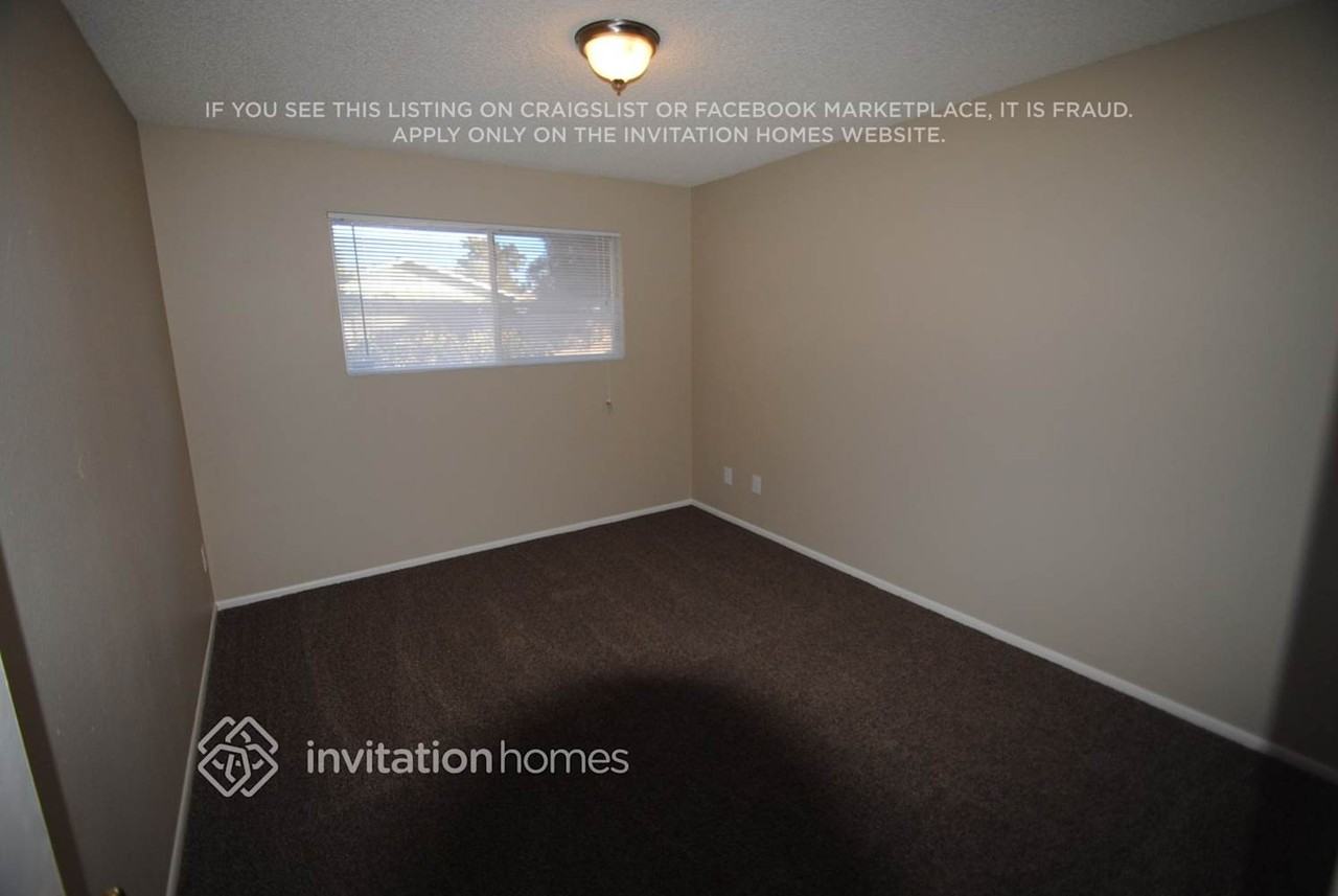 4614 W Sunnyside Ave - Photo 6 of 11