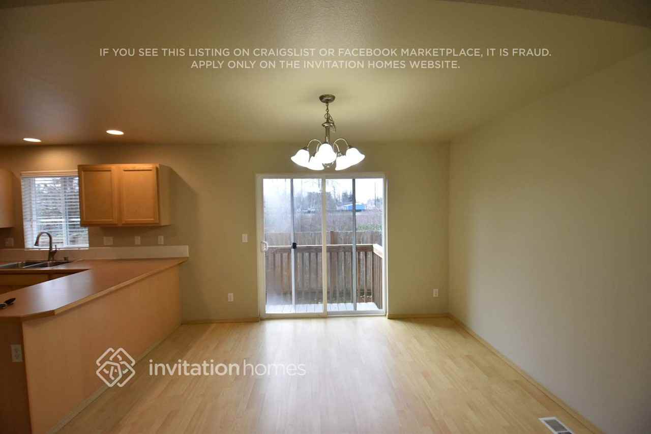 17612 72nd Ave E - Photo 4 of 12