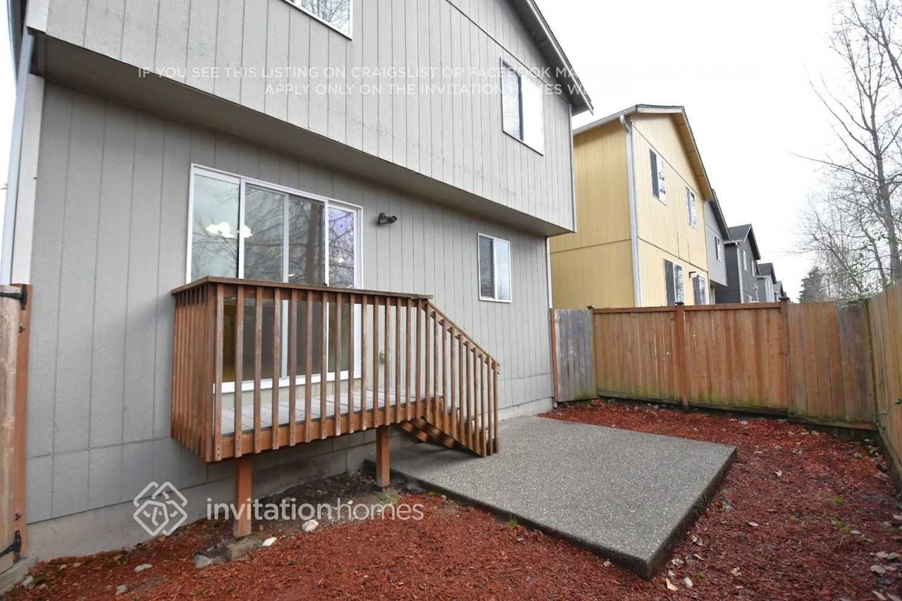 17612 72nd Ave E - Photo 2 of 3