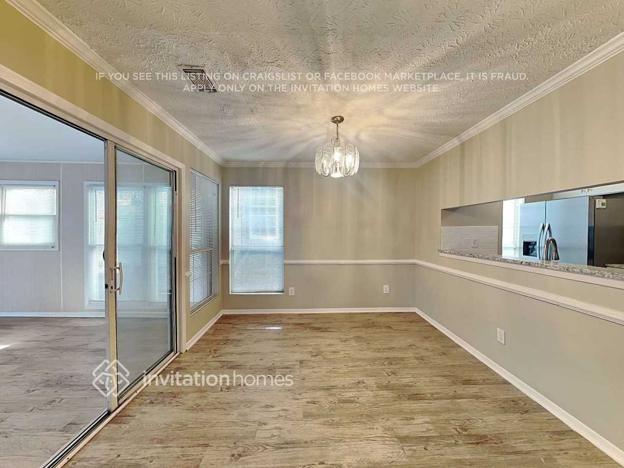 1030 Hampton Hill Ct - Photo 6 of 19