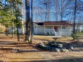 492 Summit Ridge Dr - Photo 1 of 1