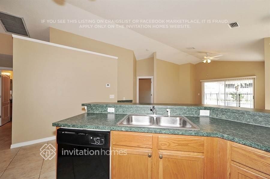 7626 Clovelly Park Pl - Photo 6 of 21