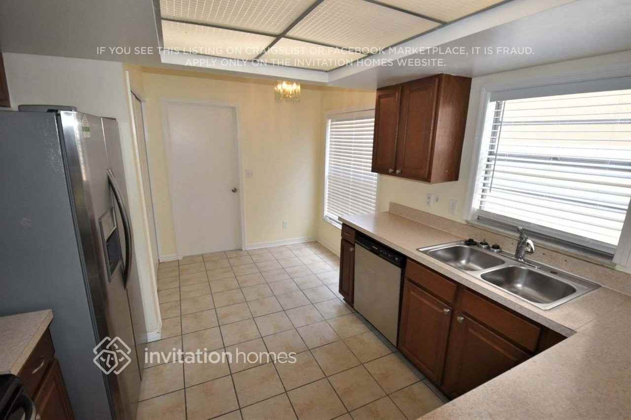 9030 Dixiana Villa Cir - Photo 7 of 19