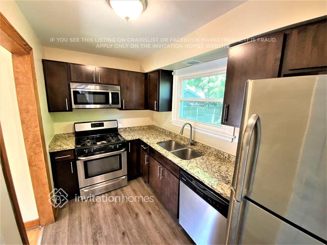 3231 Cleveland Ave - Photo 3 of 13