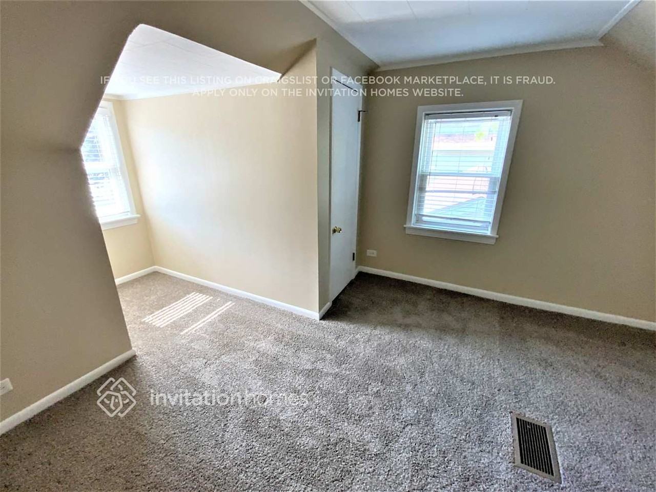 3231 Cleveland Ave - Photo 5 of 13