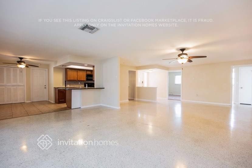 1577 Manchester Blvd - Photo 4 of 24