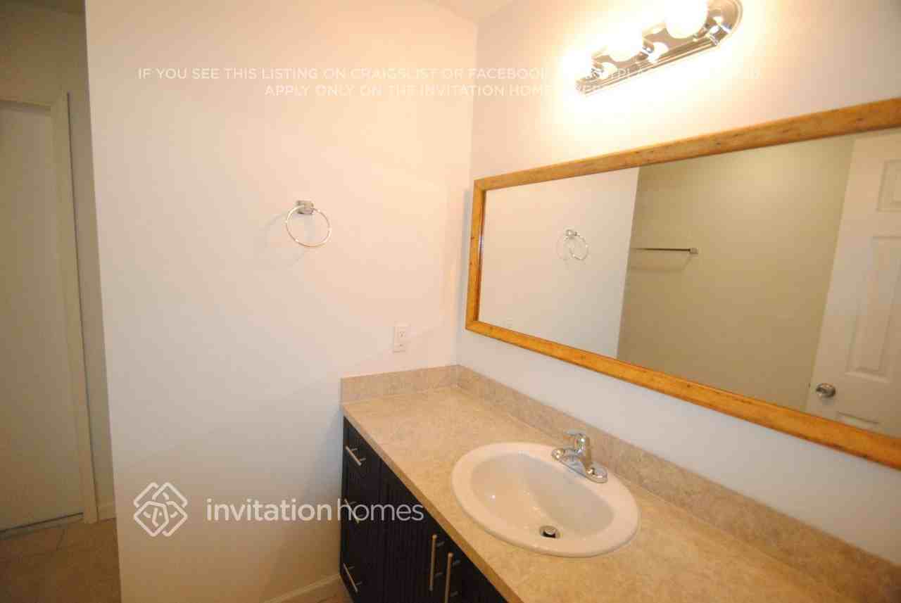 291 Nw 42nd Ave - Photo 6 of 9