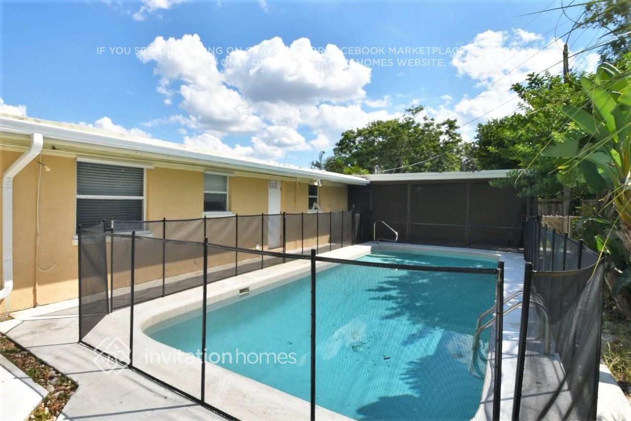 6218 Nutmeg Ave - Photo 3 of 4