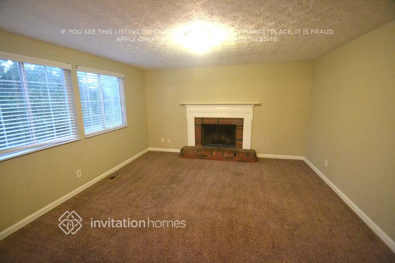 5571 Dove Trce - Photo 2 of 10