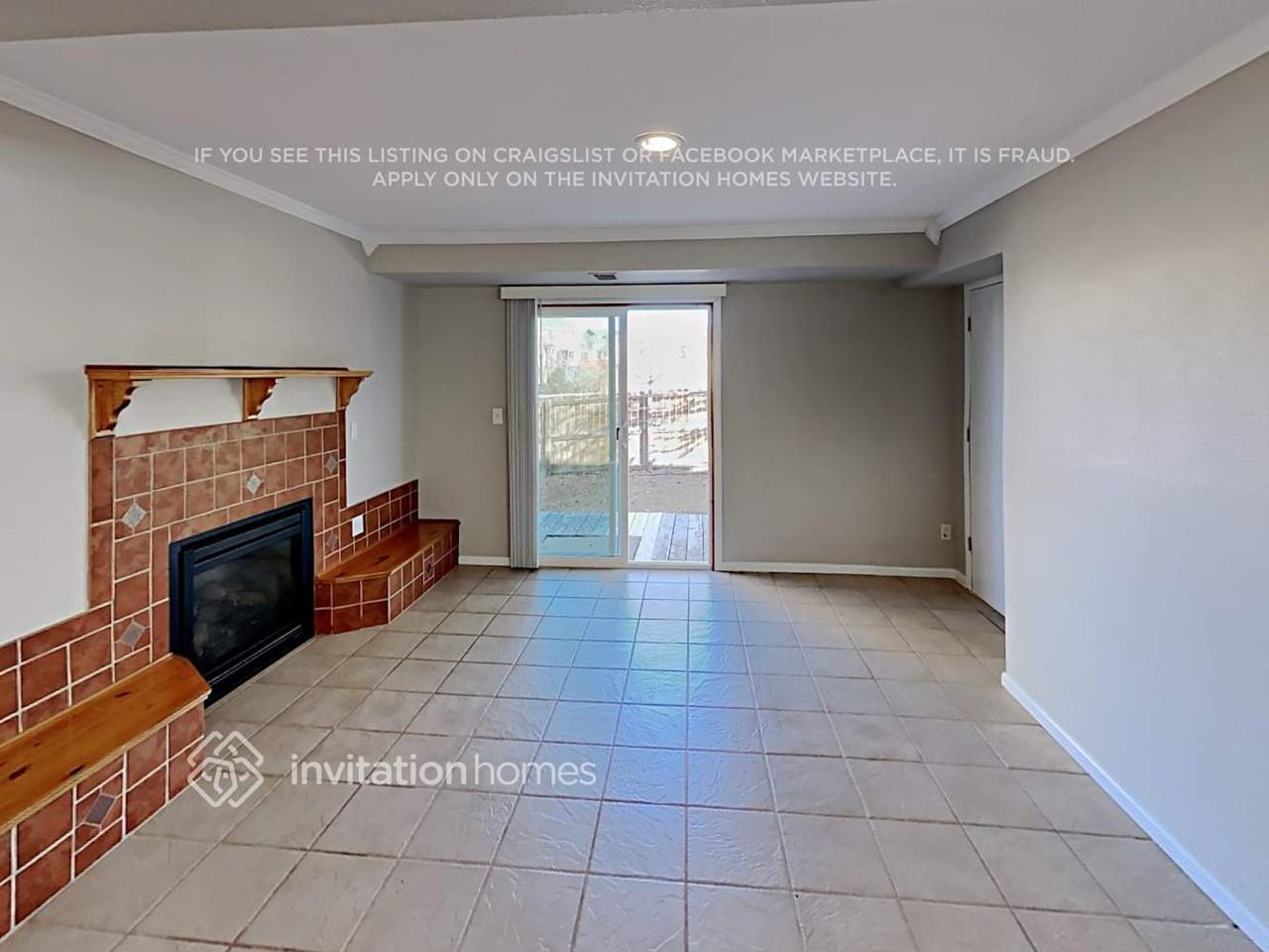 5824 S Quemoy Cir - Photo 6 of 18