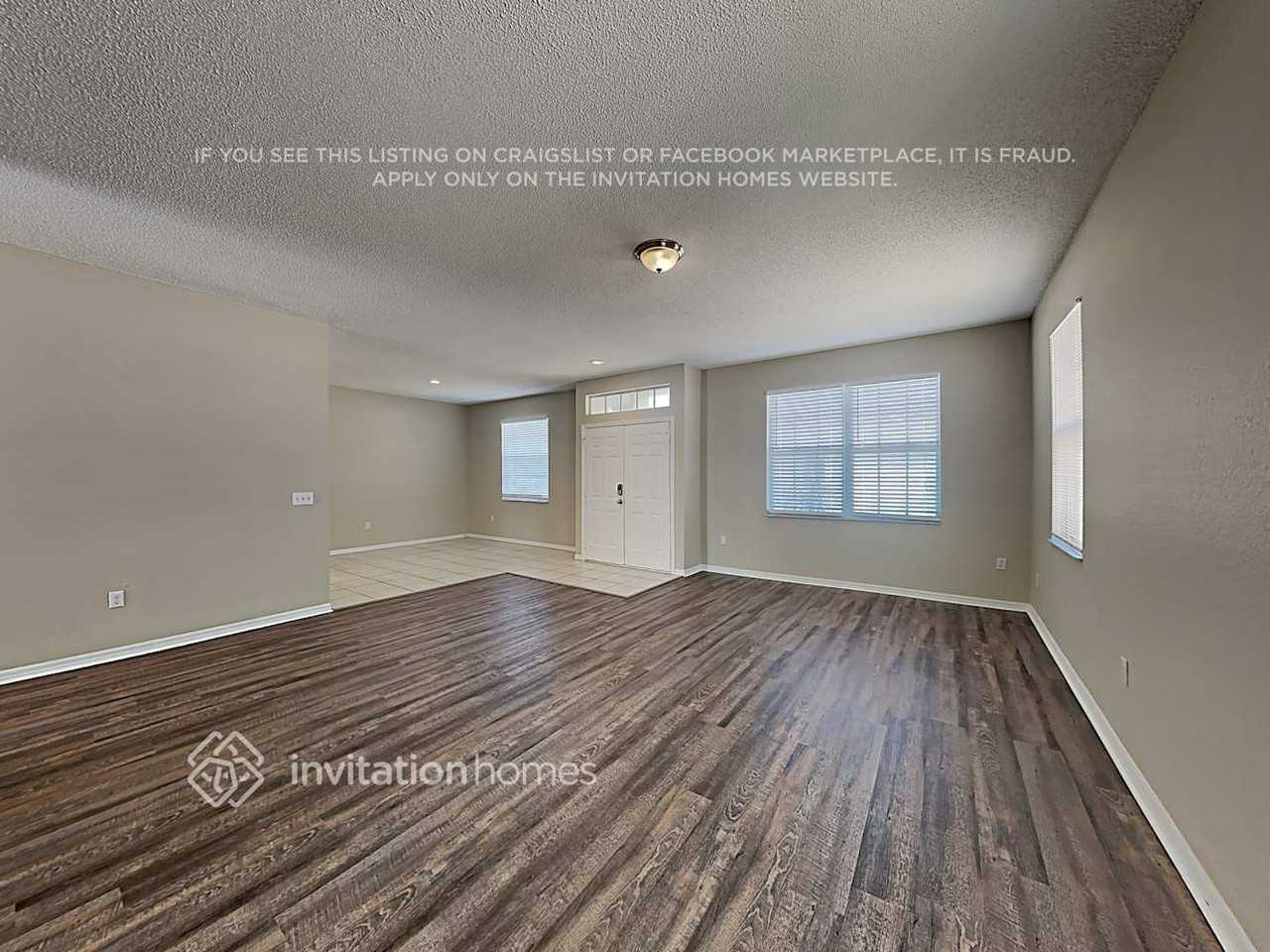 7435 Gingko Ave - Photo 3 of 10